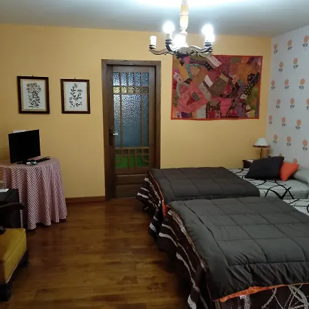 בית הארחה Casa Manoso Cea